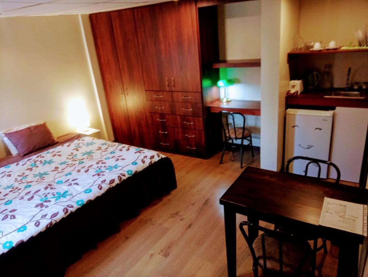 Casa De Huespedes Tu Parada En Cuenca Bagian luar foto