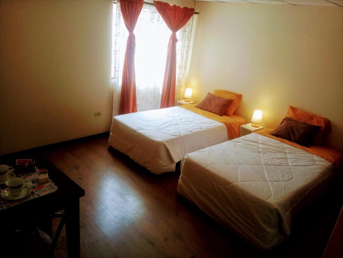 Casa De Huespedes Tu Parada En Cuenca Bagian luar foto