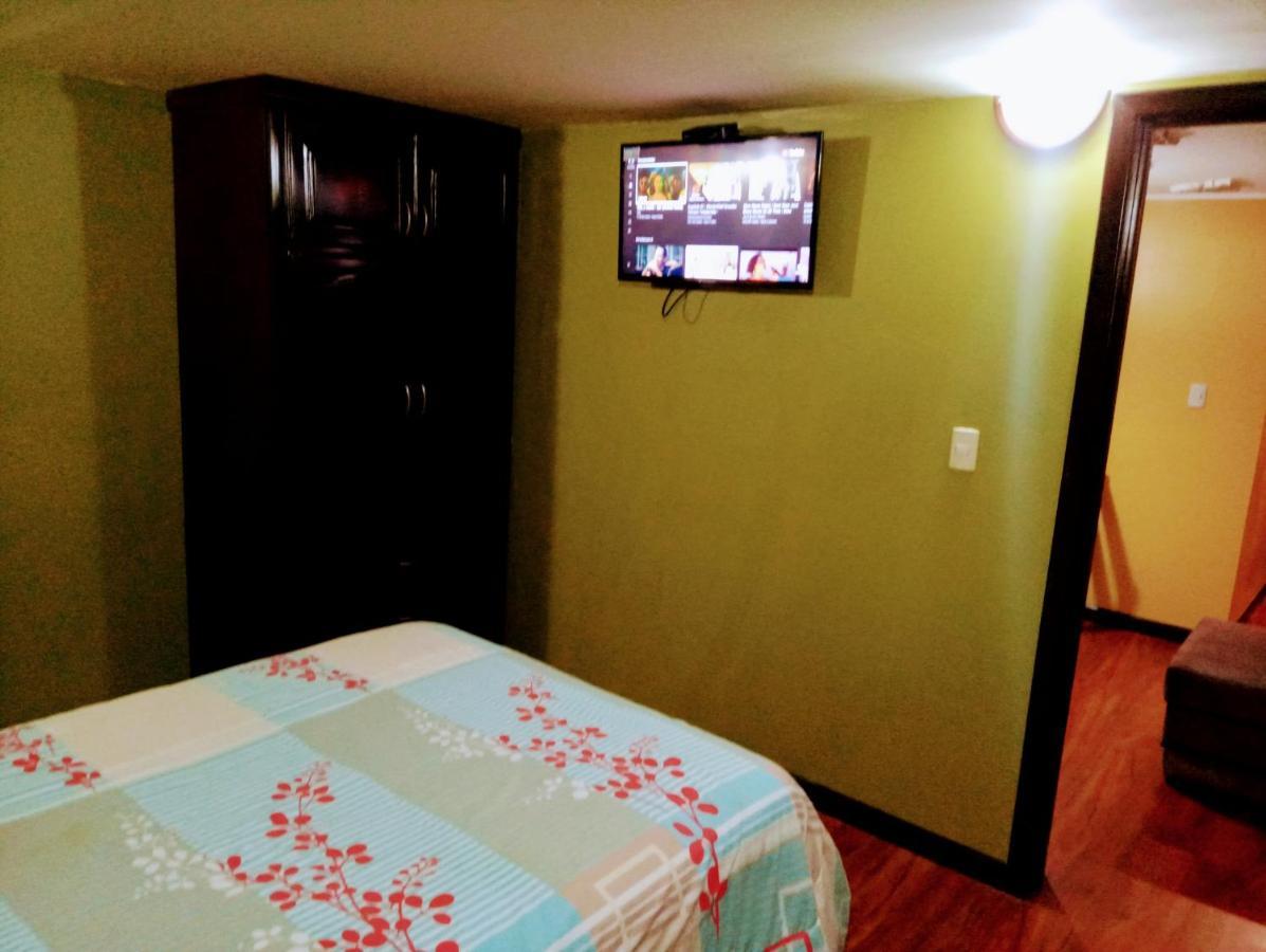 Casa De Huespedes Tu Parada En Cuenca Bagian luar foto