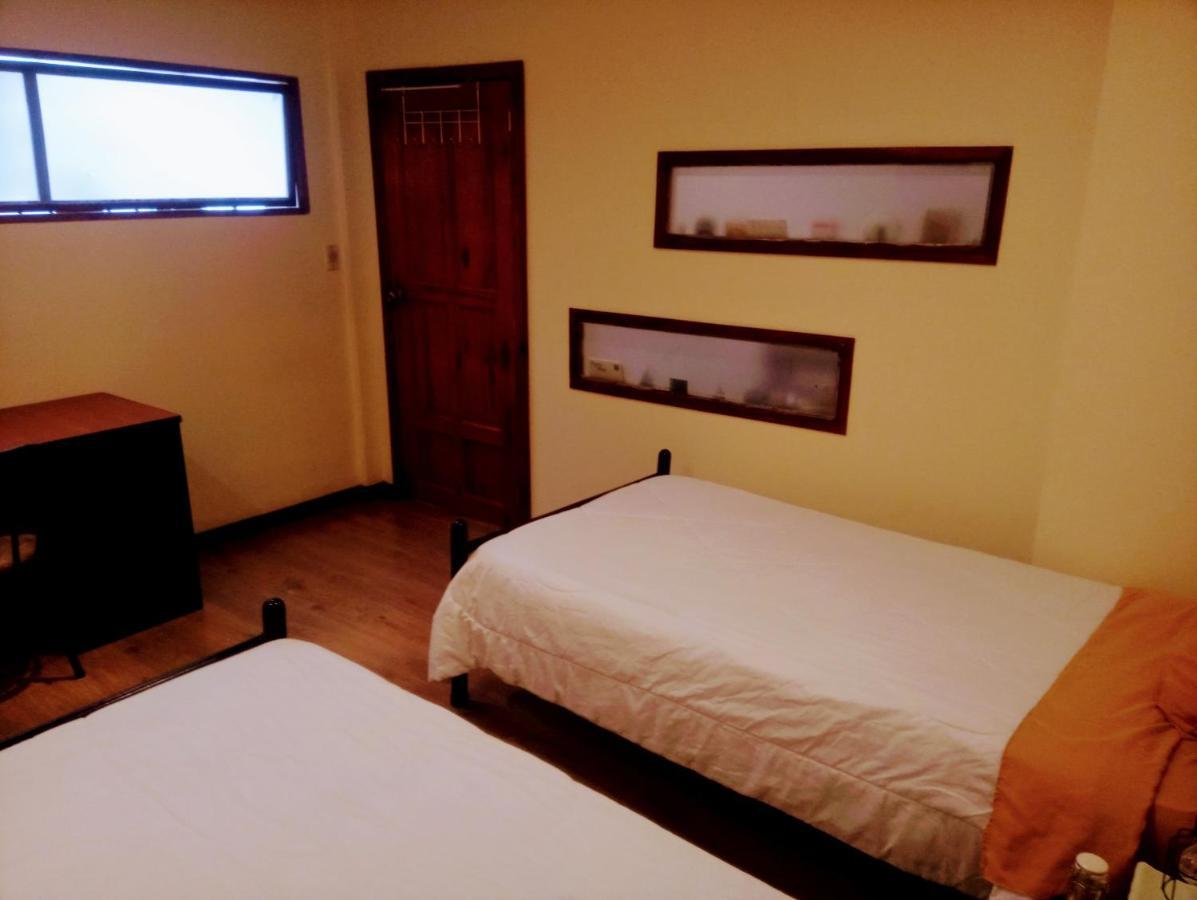 Casa De Huespedes Tu Parada En Cuenca Bagian luar foto