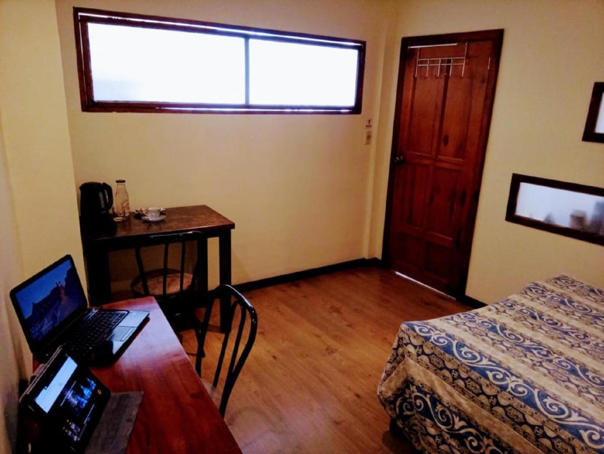Casa De Huespedes Tu Parada En Cuenca Bagian luar foto