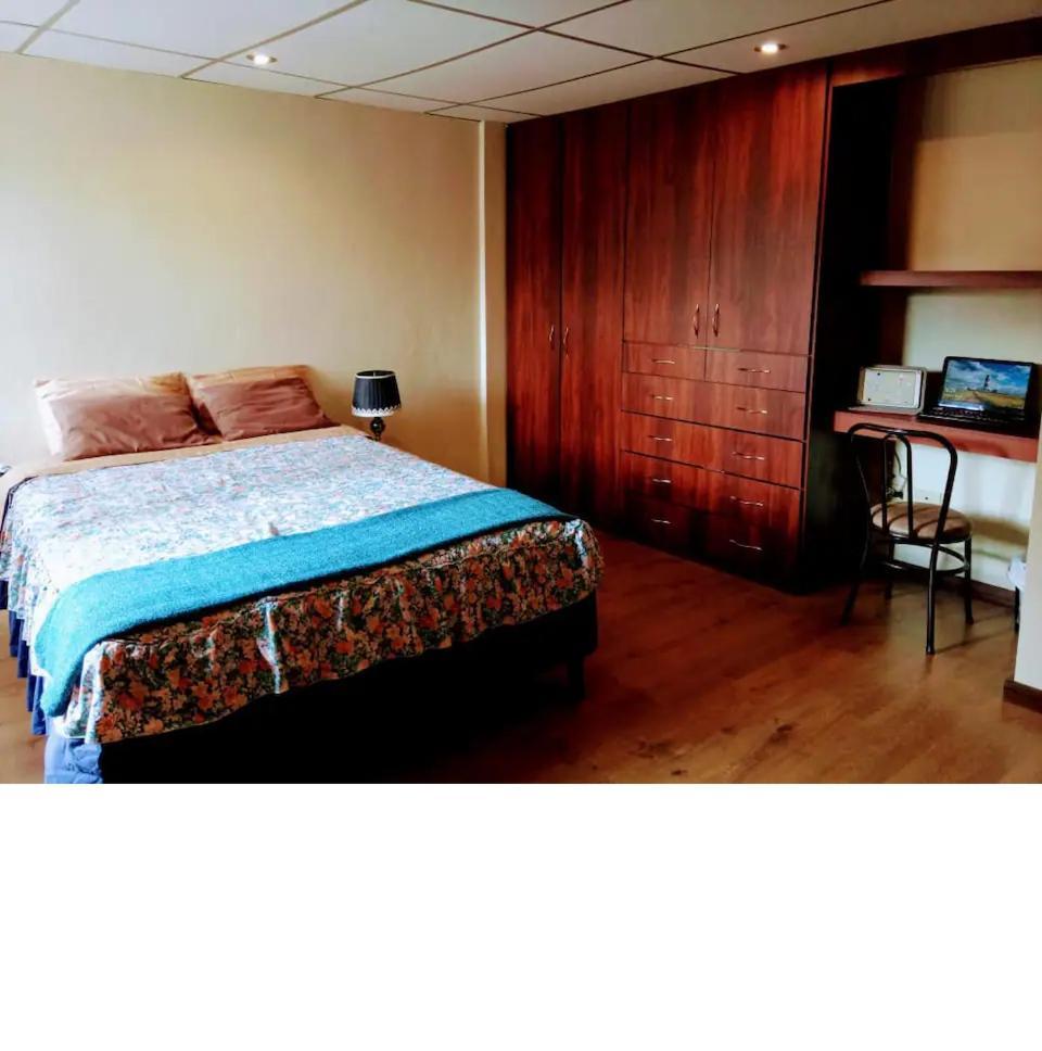 Casa De Huespedes Tu Parada En Cuenca Bagian luar foto